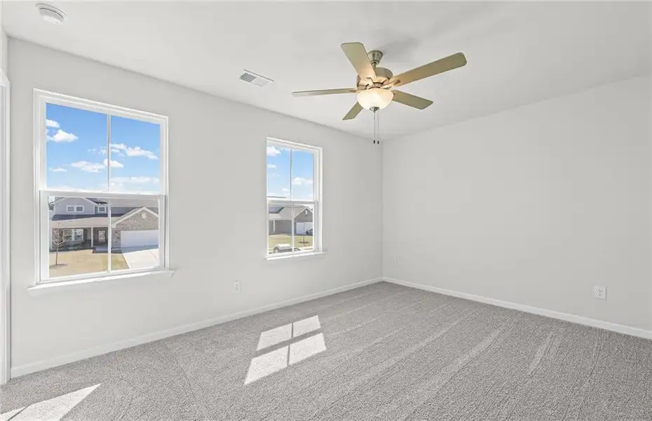 Spacious, unfurnished interior of a new home in Anderson Point, McDonough (Image 18).