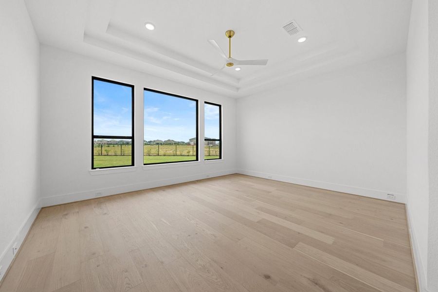 A bright, spacious bedroom ready to be transformed into your ideal retreat. A bright, spacious bedroom ready to be transformed into your ideal retreat.