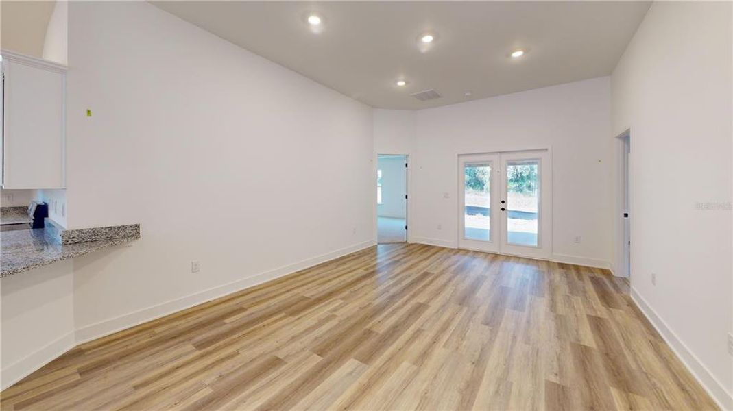 Spacious, unfurnished interior of a new home in Briarwood, Alachua (Image 20).