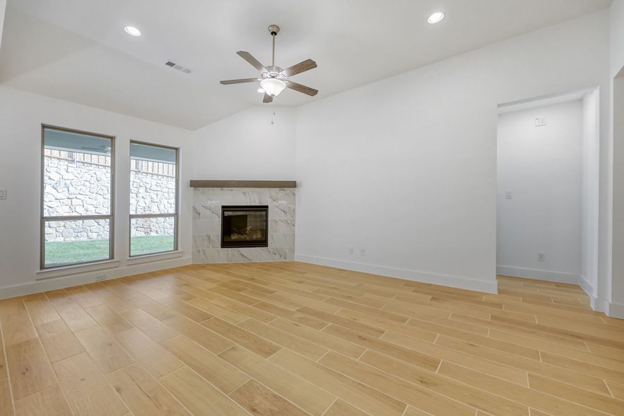 180 Buffalo - Living Area