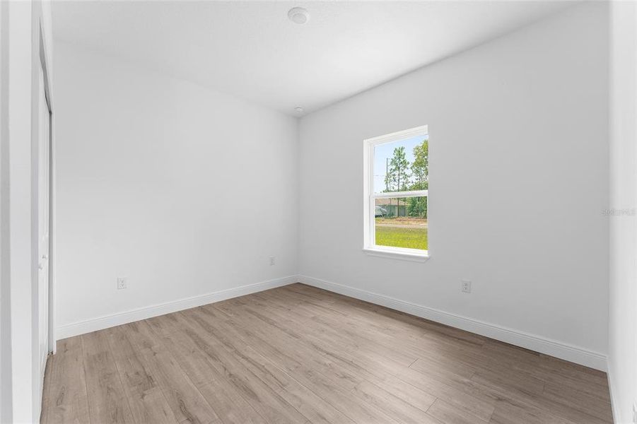 Spacious, unfurnished interior of a new home in , Citrus Springs (Image 22).