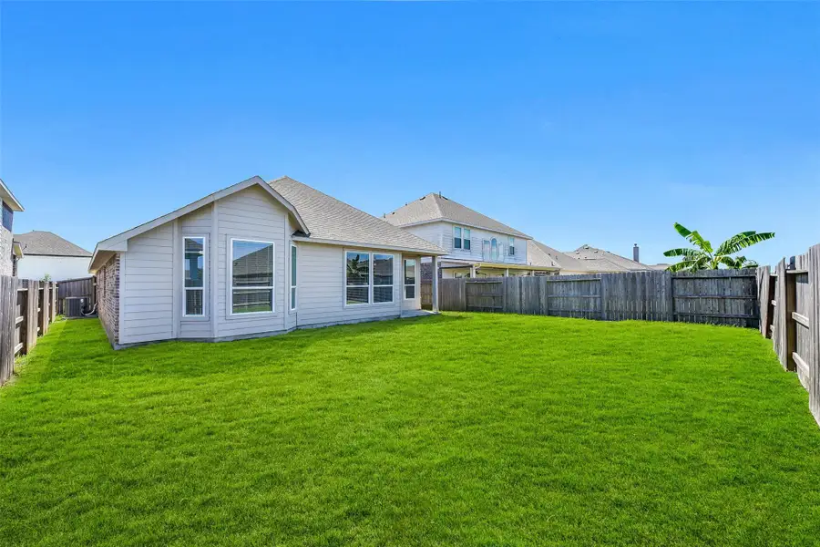Exterior details and patio area of a home in Lago Mar 40' at Lago Mar, Texas City (Image 2). Exterior details and patio area of a home in Lago Mar 40' at Lago Mar, Texas City (Image 2).