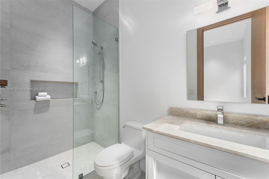 Furnished interior view inside a new home in , Pinecrest (Image 56).