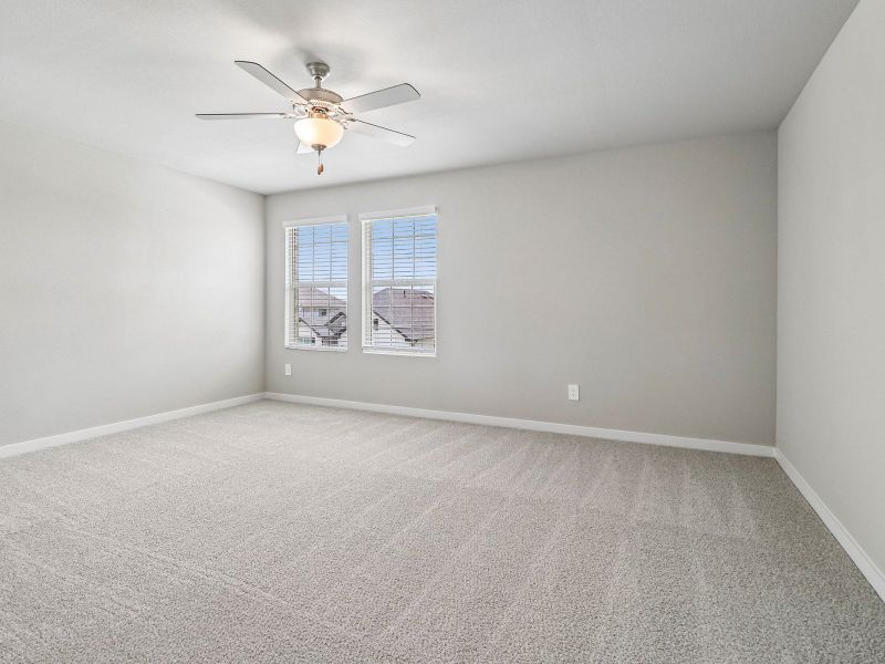 Spacious, unfurnished interior of a new home in Oak Ridge Park, Corinth (Image 13).