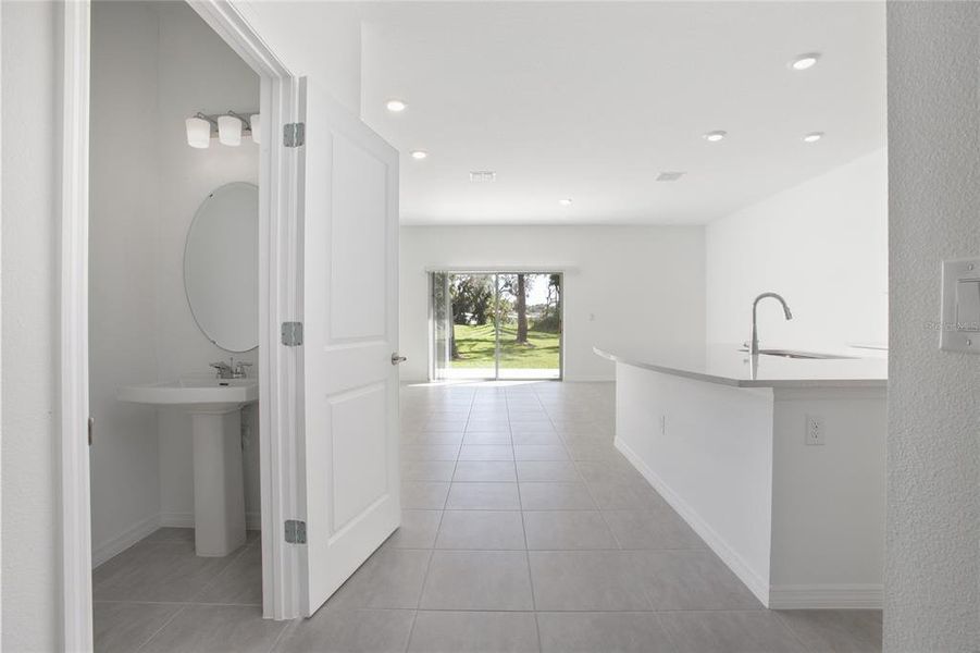 Spacious, unfurnished interior of a new home in , Edgewater (Image 21).