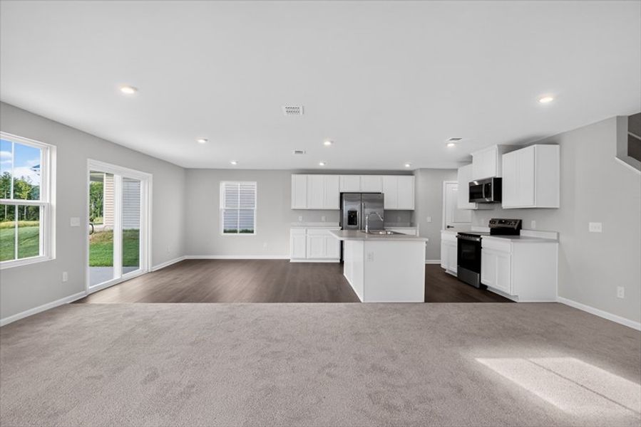 Spacious, unfurnished interior of a new home in Everly, Spartanburg (Image 12).