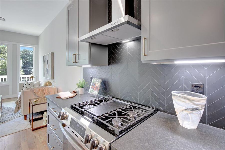 Furnished interior view inside a new home in , Atlanta (Image 39).