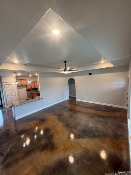 Spacious, unfurnished interior of a new home in , Beeville (Image 12).