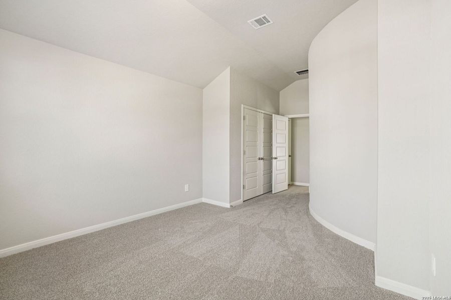 Spacious, unfurnished interior of a new home in Estancia Ranch - Classic Series, San Antonio (Image 38).