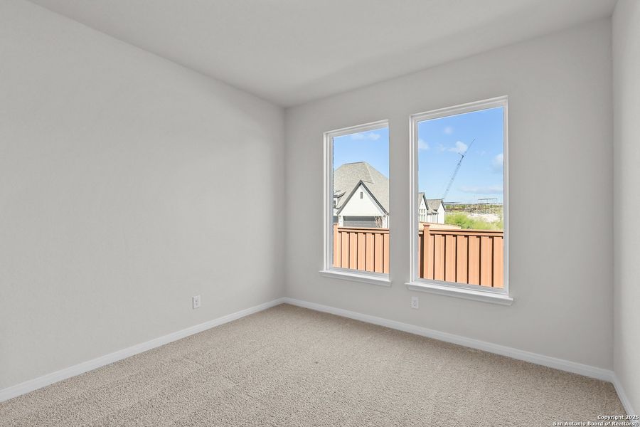 Spacious, unfurnished interior of a new home in Mayfair 60', New Braunfels (Image 44).