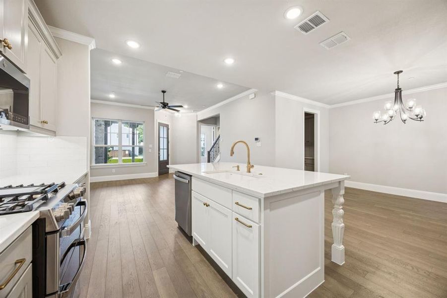 Furnished interior view inside a new home in Parkland, Fort Worth (Image 5).