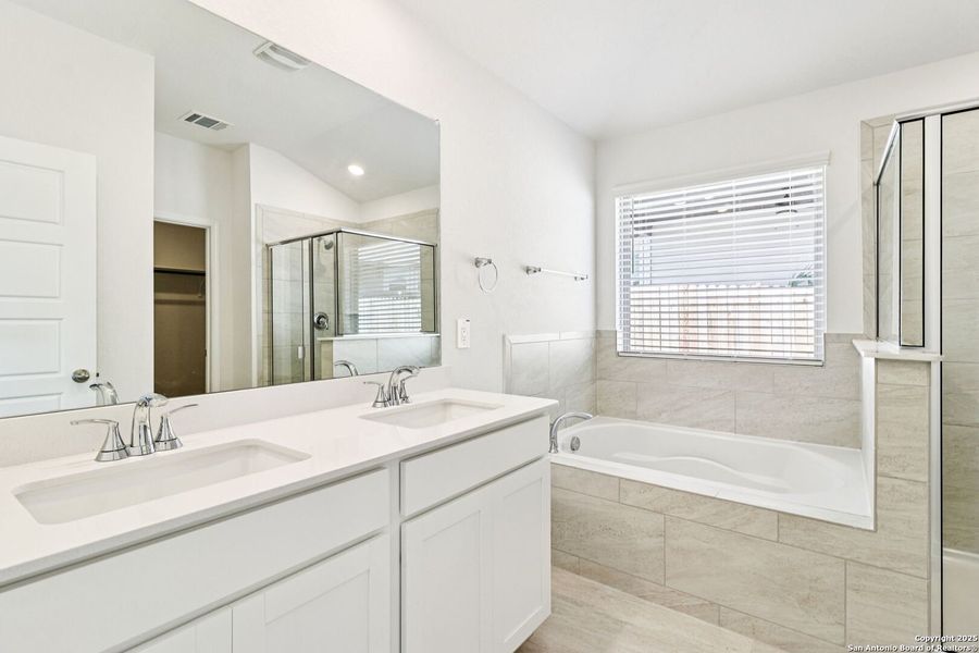Furnished interior view inside a new home in Lark Canyon, New Braunfels (Image 11).