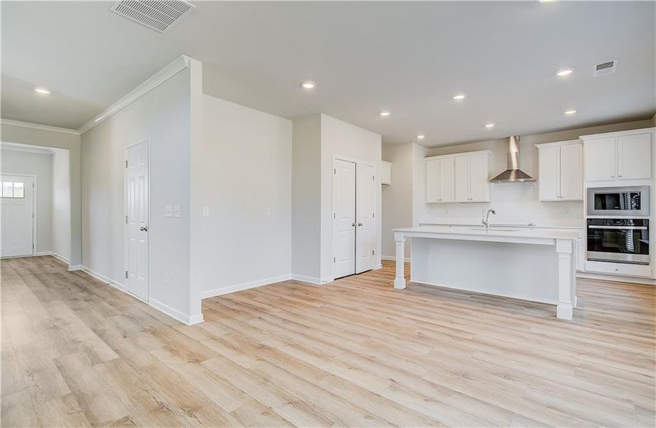 Spacious, unfurnished interior of a new home in Bowers Farm, McDonough (Image 27).