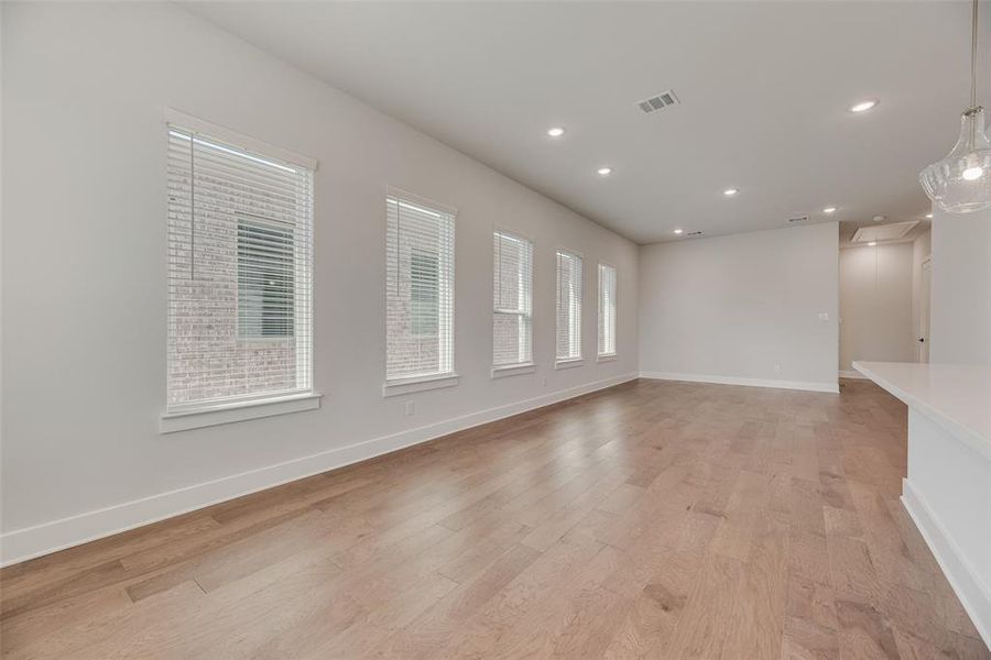 Spacious, unfurnished interior of a new home in Collin Creek, Plano (Image 22).