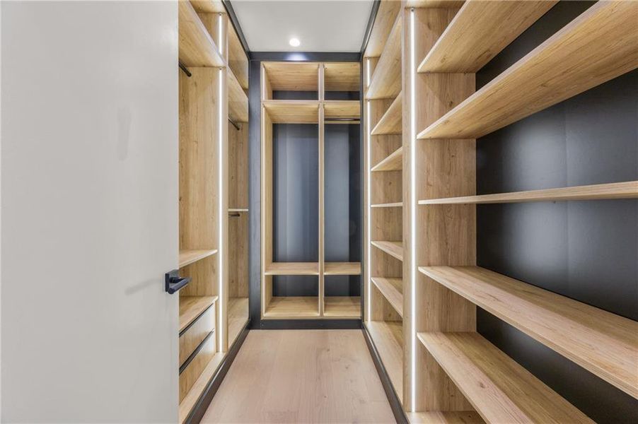 Spacious, unfurnished interior of a new home in , Atlanta (Image 84). Spacious, unfurnished interior of a new home in , Atlanta (Image 84).