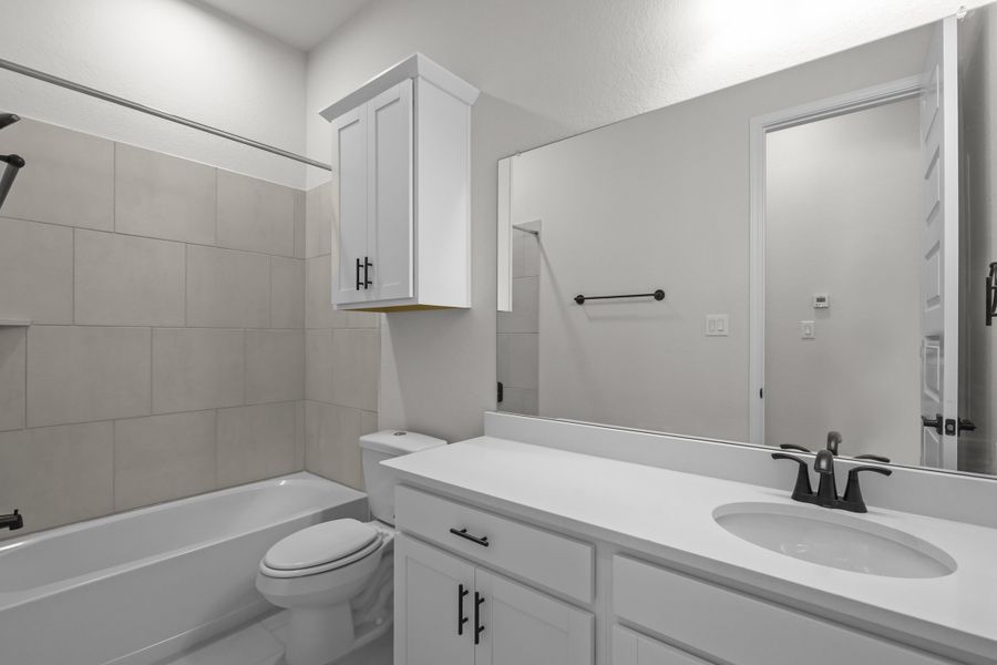 Representative furnished interior of a home built from the Monterrey by Beazer Homes in Cibolo Crossing, Universal City (Image 9).