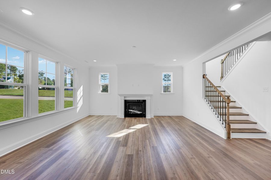 SUN_Stoneriver_Pic_Dalton_Great_3of3