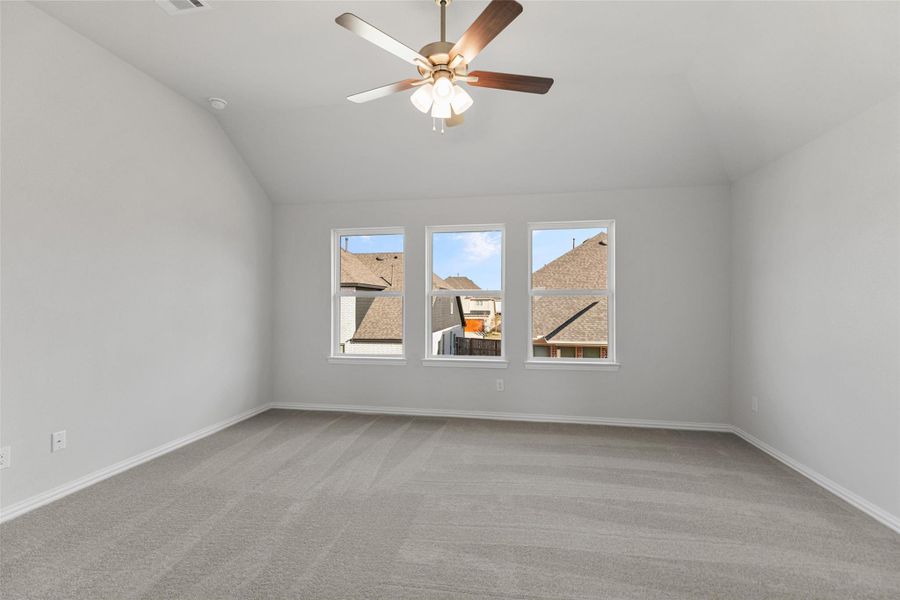 Spacious, unfurnished interior of a new home in Park at Eldridge, Sugar Land (Image 34). Spacious, unfurnished interior of a new home in Park at Eldridge, Sugar Land (Image 34).