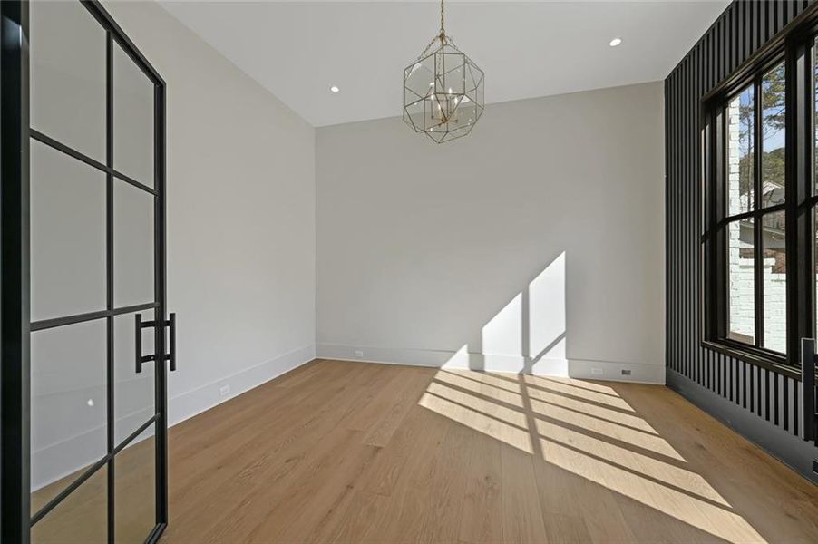 Spacious, unfurnished interior of a new home in , Alpharetta (Image 23).