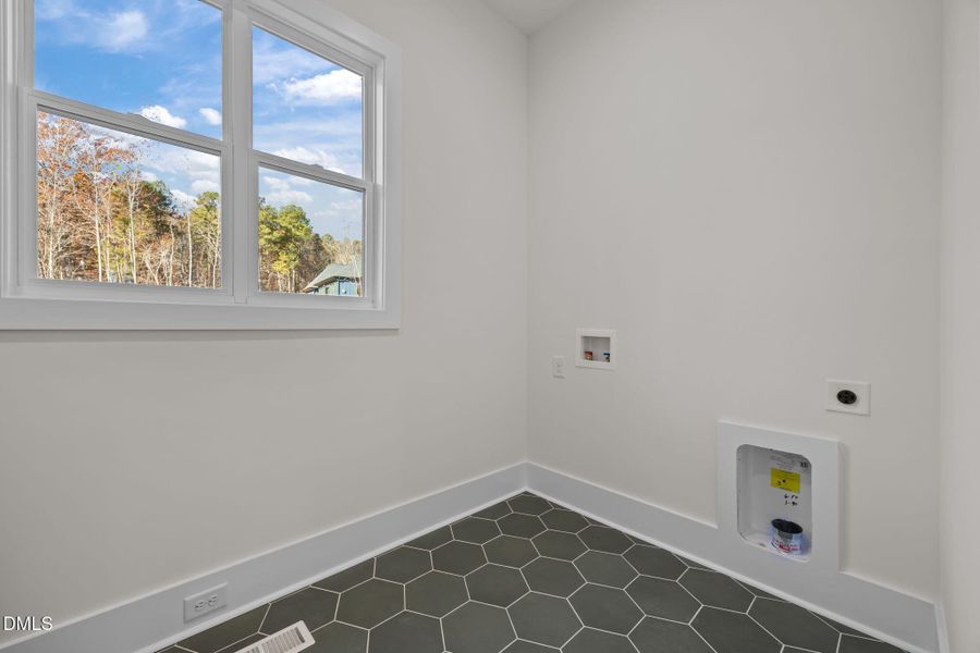 33-web-or-mls-IMG_1490 33-web-or-mls-IMG_1490