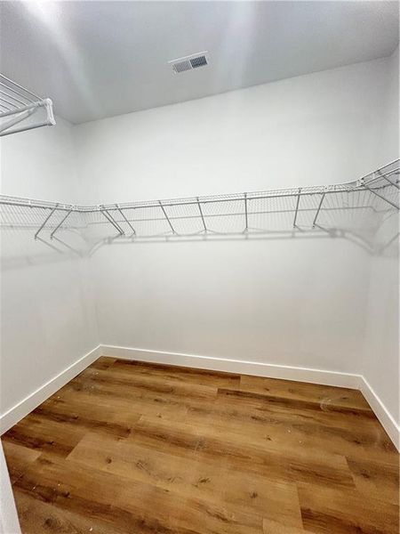 Spacious, unfurnished interior of a new home in , Dalton (Image 7).