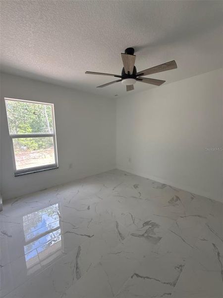 Image 15 of a home in .
