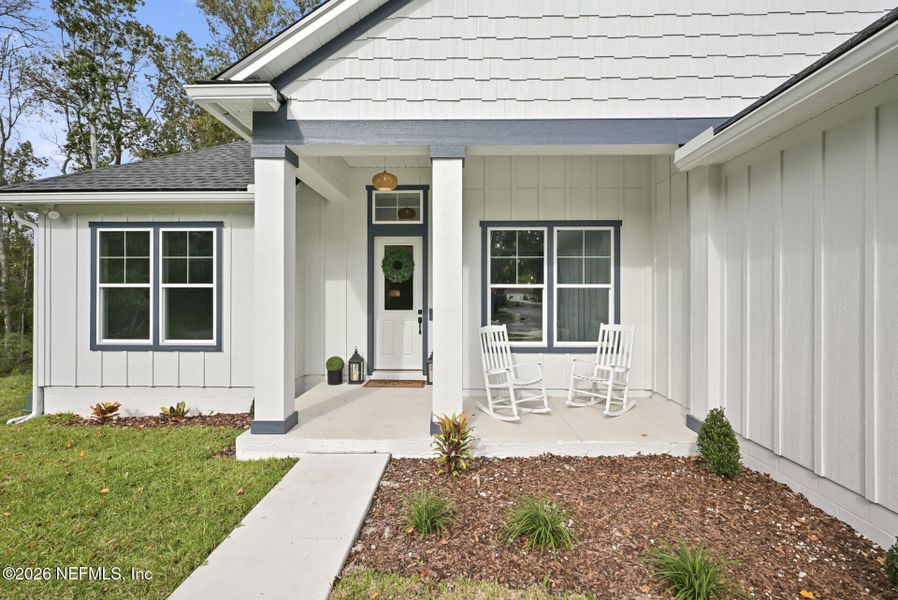Exterior details and patio area of a home in , Jacksonville (Image 38).