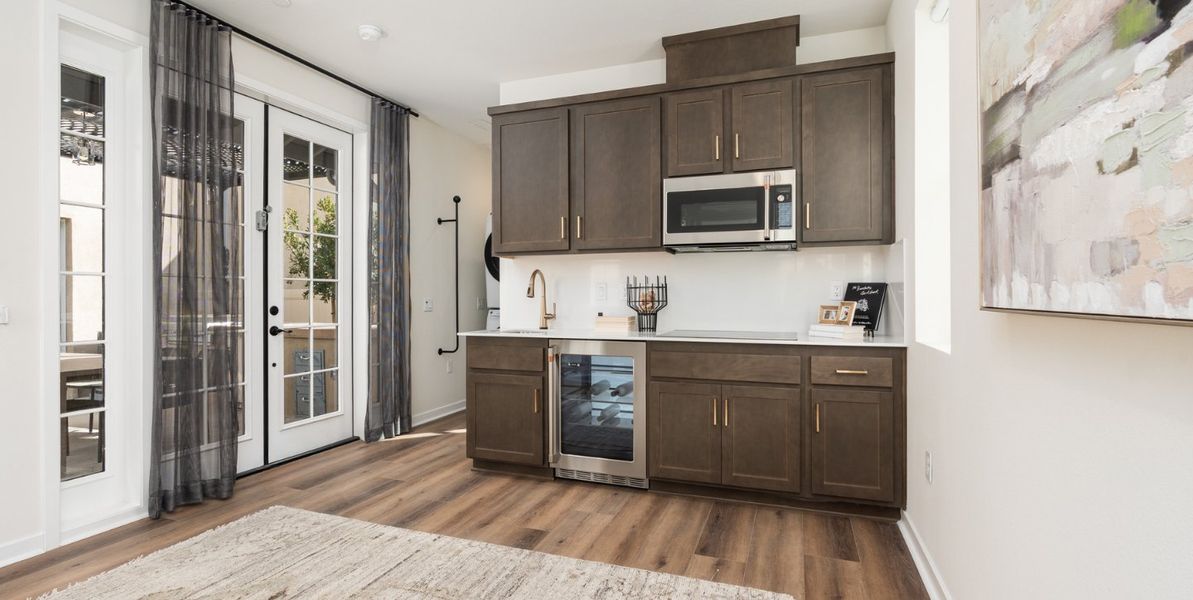 Horizon at Cascade Landing - 1440x724 (61)