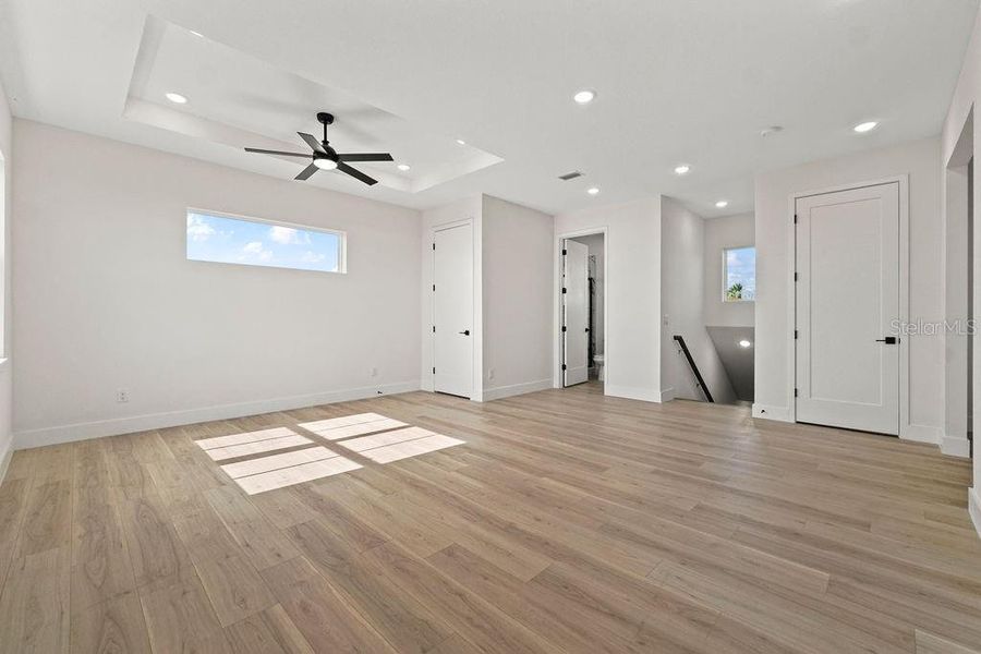 Spacious, unfurnished interior of a new home in , Lake Alfred (Image 25).