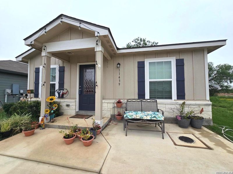 Exterior details and patio area of a home in , San Antonio (Image 3).