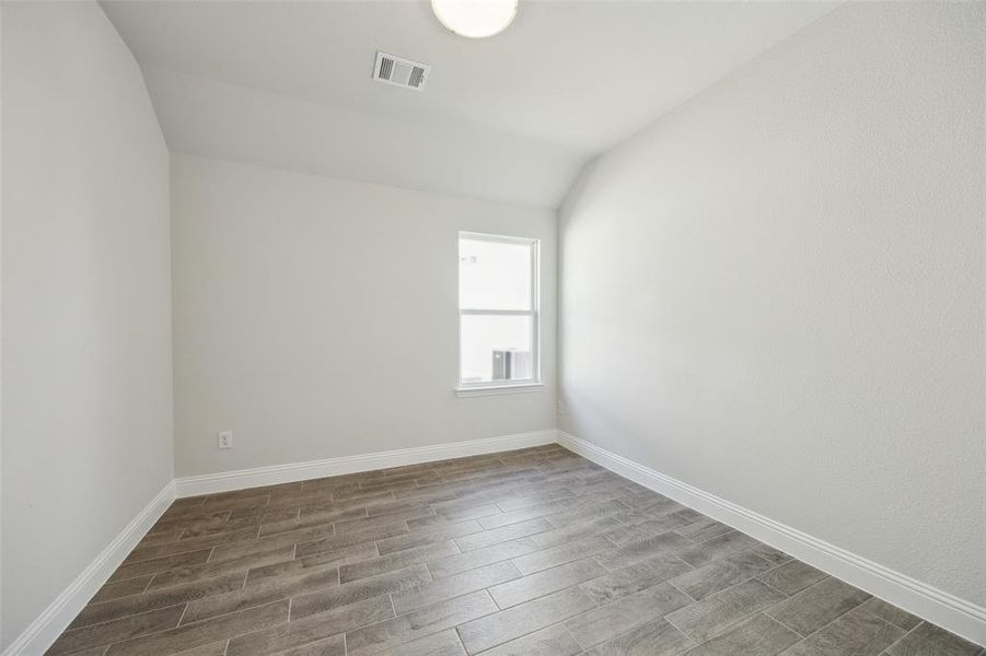Spacious, unfurnished interior of a new home in Sicily, Princeton (Image 10).