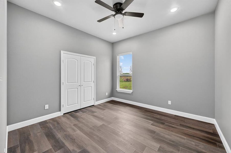 Spacious, unfurnished interior of a new home in , Grandview (Image 12).