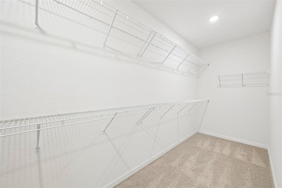 Spacious, unfurnished interior of a new home in Gulf Cove, Port Charlotte (Image 7). Spacious, unfurnished interior of a new home in Gulf Cove, Port Charlotte (Image 7).