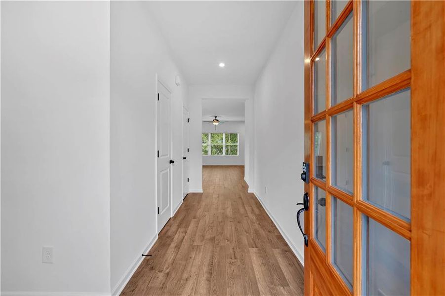 Spacious, unfurnished interior of a new home in Meadow Pines, Dallas (Image 9).