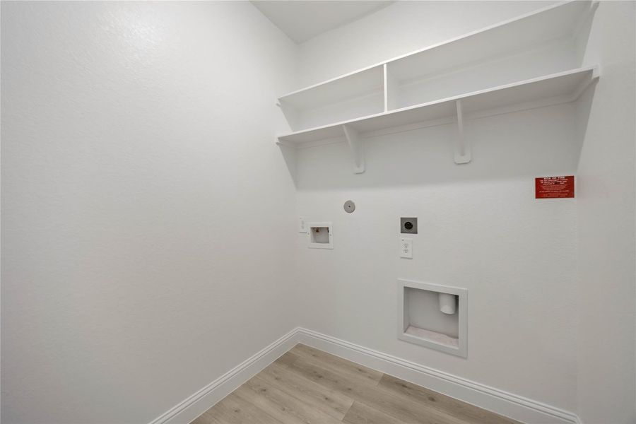 Spacious, unfurnished interior of a new home in Sienna, Missouri City (Image 27). Spacious, unfurnished interior of a new home in Sienna, Missouri City (Image 27).