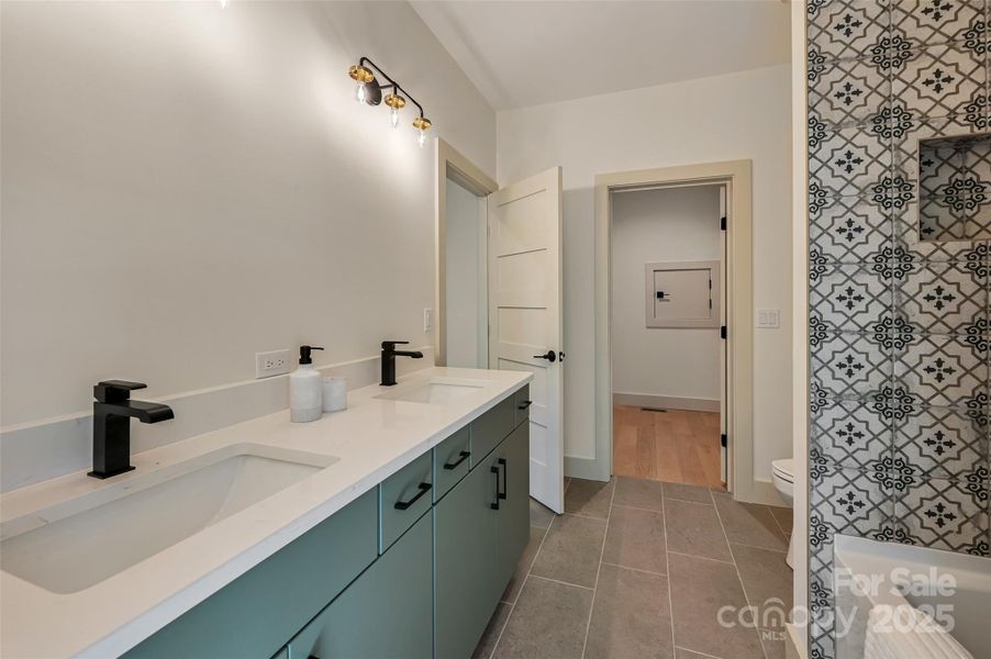 dual vanity sink in lower level