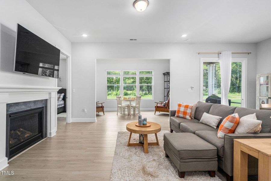 37-web-or-mls-321-falls-village-dr