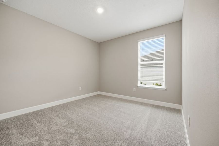 Spacious, unfurnished interior of a new home in Headwaters at Lofton Creek, Yulee (Image 30).