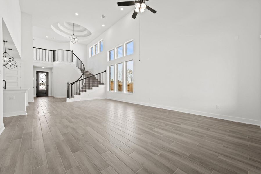 Representative image. Features, specifications, selections and colors may vary. Representative image. Features, specifications, selections and colors may vary.