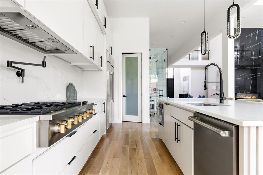 Furnished interior view inside a new home in , Dallas (Image 13).