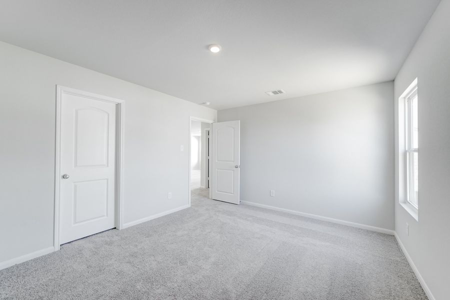 Representative unfurnished interior of a home built from the Adams by National HomeCorp in Lincolnton, Lincolnton (Image 39).