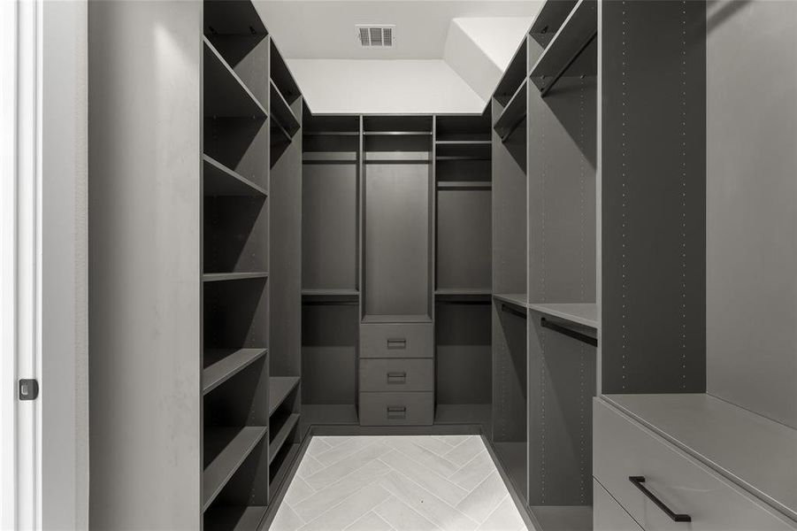 38 117 Cooper  Closet