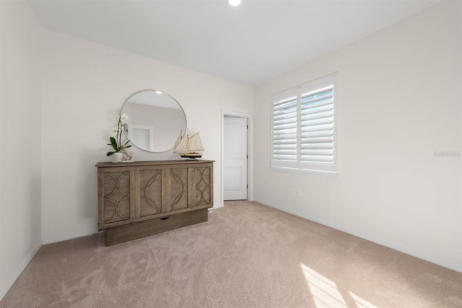 Spacious, unfurnished interior of a new home in Star Farms at Lakewood Ranch, Bradenton (Image 19).