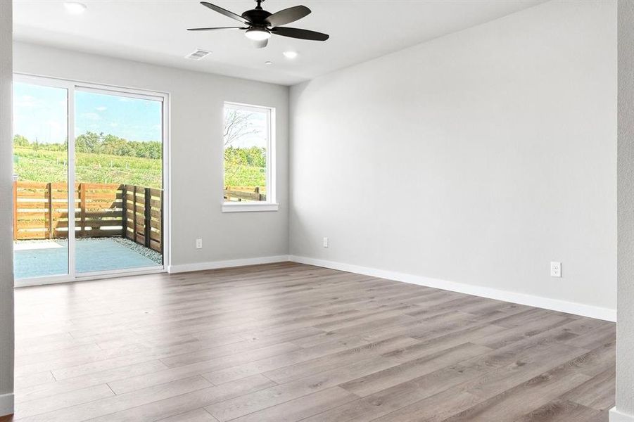 010-2020AldrichRoad-Celina-TX-75009-Living.jpg-SMALL 010-2020AldrichRoad-Celina-TX-75009-Living.jpg-SMALL