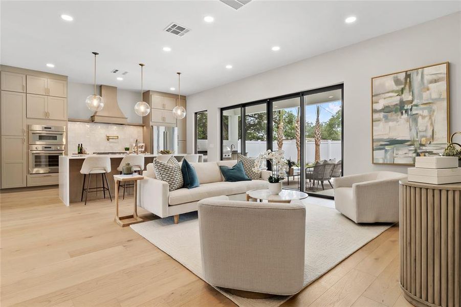 Furnished interior view inside a new home in , Orlando (Image 14).