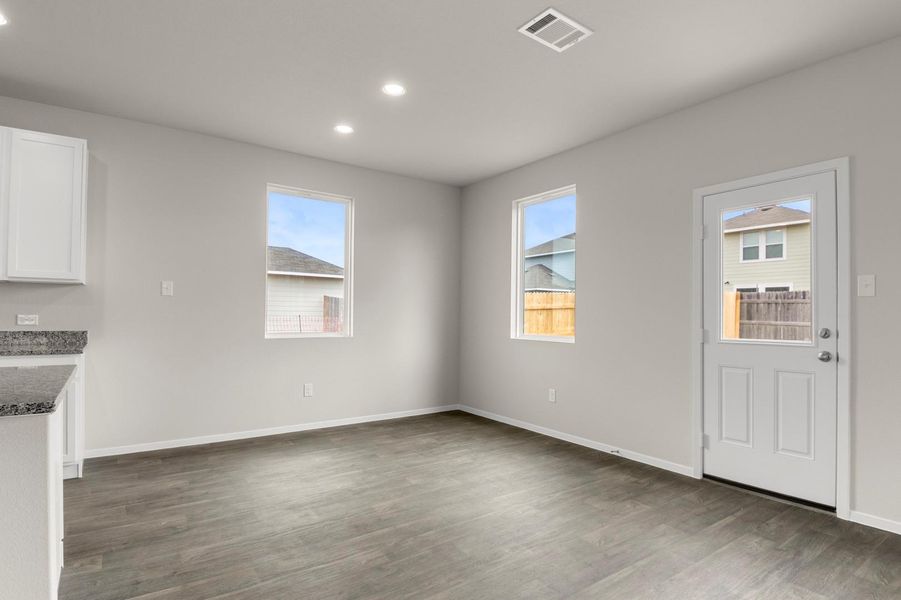 Spacious, unfurnished interior of a new home in Hymeadow, Maxwell (Image 24).