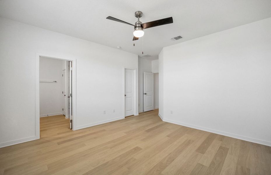 Spacious, unfurnished interior of a new home in La Cima, San Marcos (Image 18).