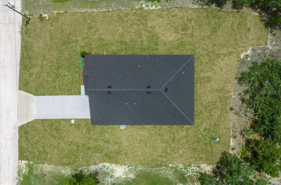 Exterior details and patio area of a home in , Weeki Wachee (Image 34).