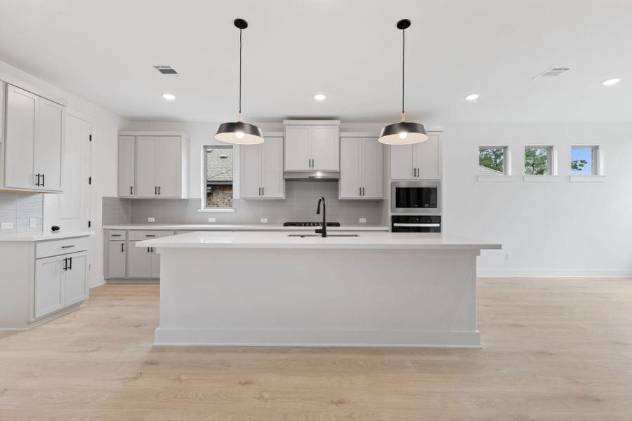 4br New Home in Kyle, TX.  - Slide 13