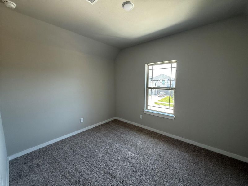 Spacious, unfurnished interior of a new home in Austin Point, Richmond (Image 13).